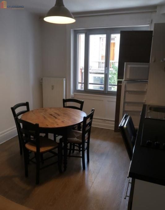 Studio 36m² Saint-Étienne - 1er étage, lumineux - Photo 8