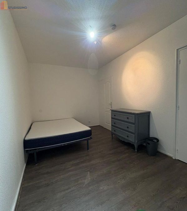 Studio meublé 33m² Saint-Étienne 42000 - Meublé, DPE D - Photo 8