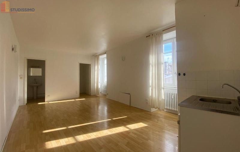 Studio 27m² Montbrison - Étage 2, DPE D - Photo 2