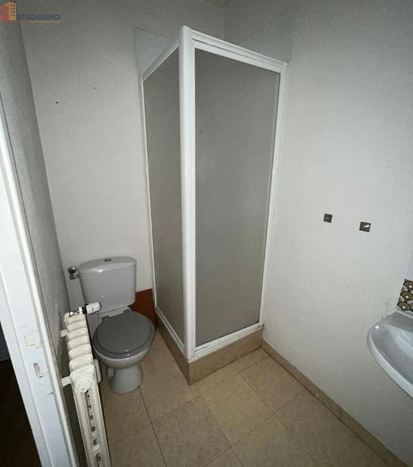 Studio 43m² Montbrison - DPE D, 2e étage - Photo 3