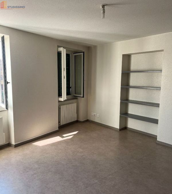 Studio 28m² Roanne 42300 - Photo 3