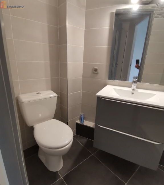 Studio 32m² Saint-Étienne 42100 - Photo 4