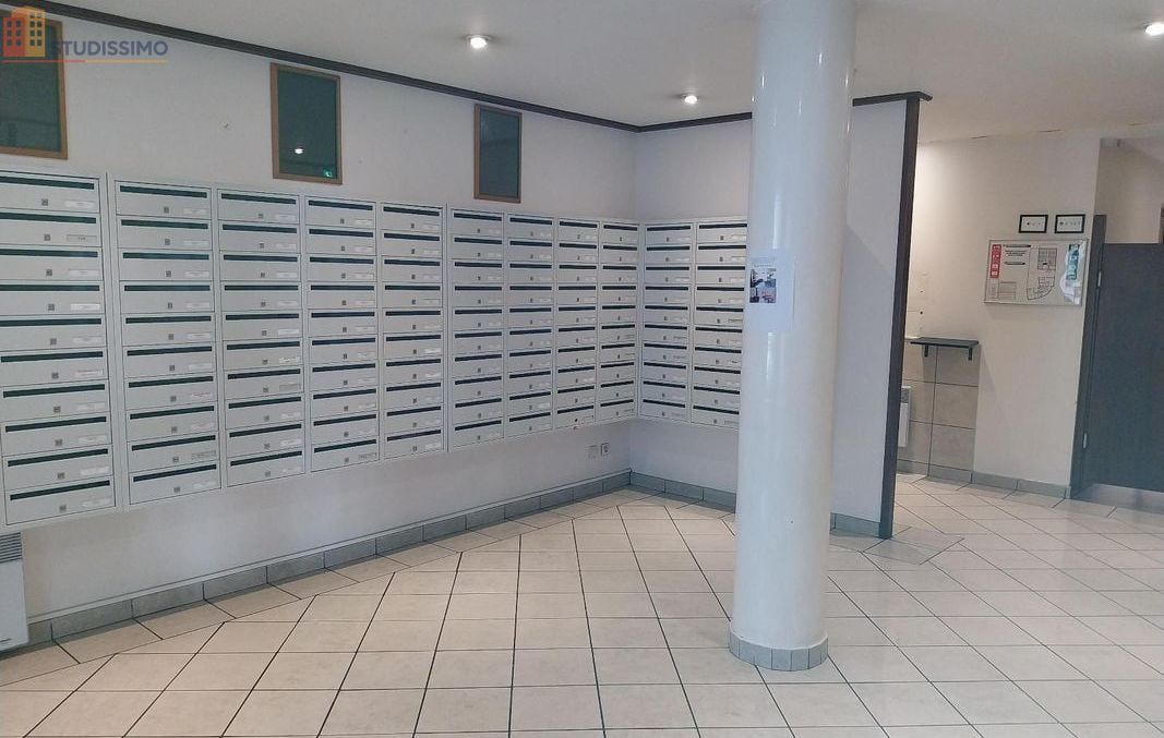 Studio 20m² Saint-Étienne 42000 - Meublé, 4e étage - Photo 1