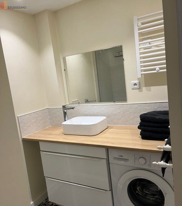 Studio meublé 48m² Saint-Étienne - Entièrement rénové, meublé - Photo 2