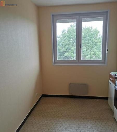 Studio 31m² Saint-Genest-Lerpt - Étage 2, DPE D - Photo 3