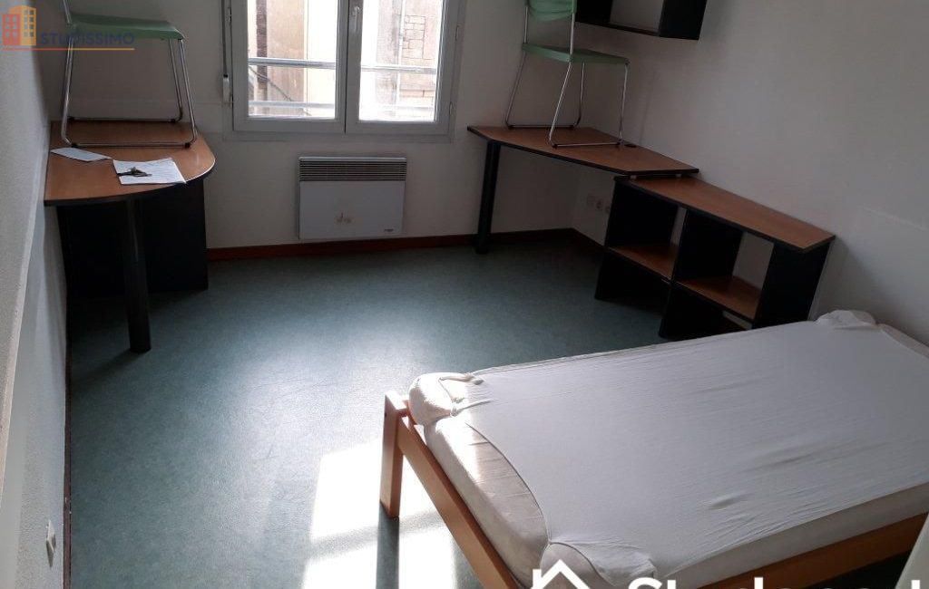 Studio meublé 19m² Saint-Étienne 42100 - Meublé, 3e étage - Photo 1