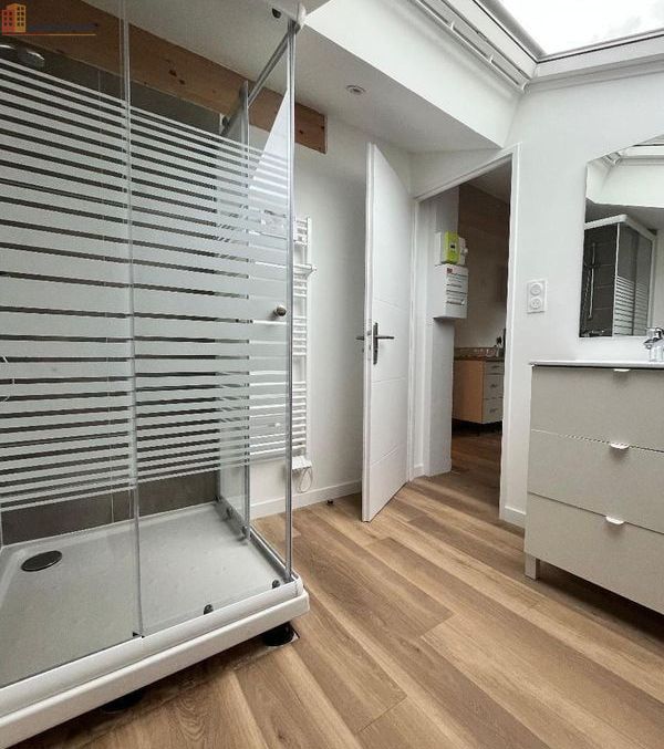 Studio meublé 21m² Saint-Étienne - Lumineux, 3e étage - Photo 9