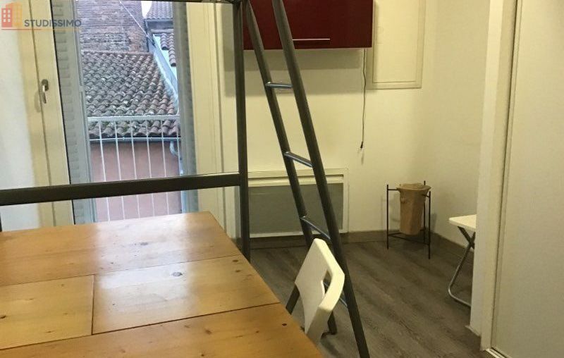 Studio meublé 14m² Montbrison centre - Meublé, 2e étage - Photo 2