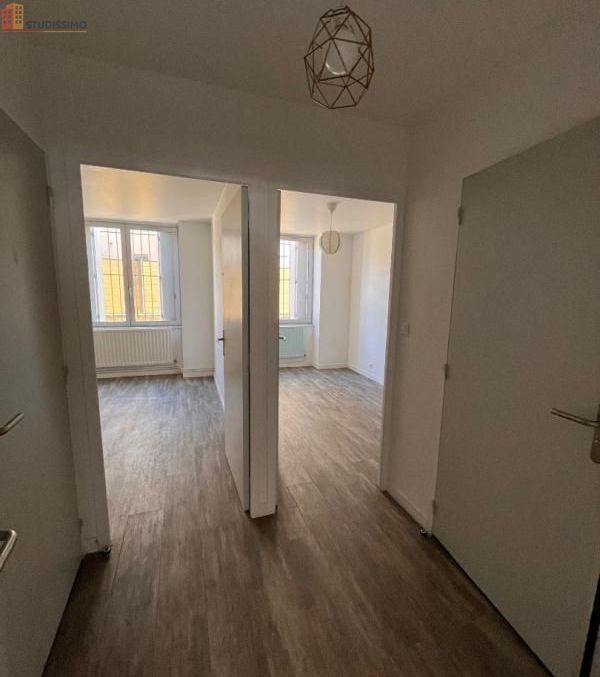 Studio 71m² Saint-Étienne 42100 - Photo 2