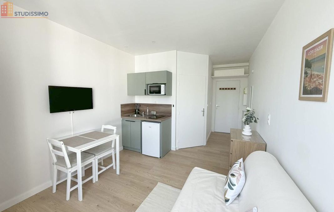 Studio 20m² Saint-Étienne 42100 - Meublé, dernier étage - Photo 17