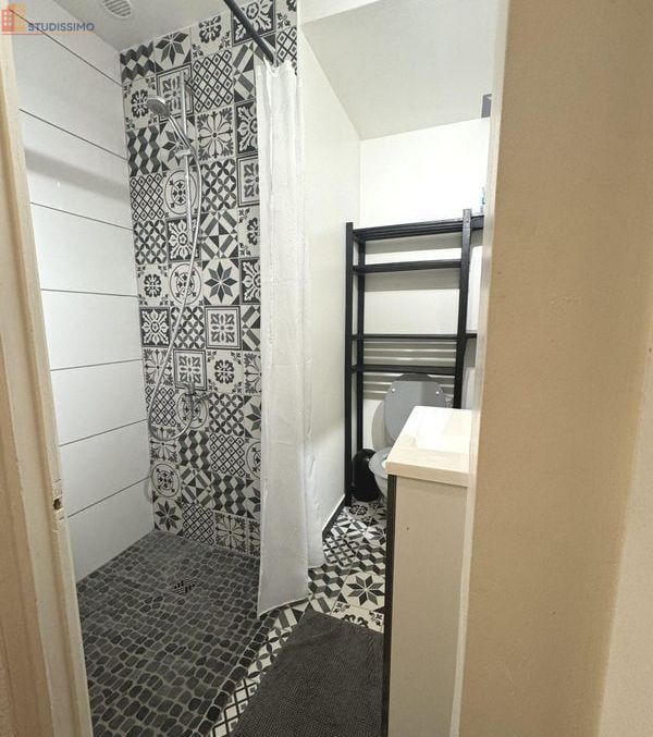 Studio meublé 35m² Saint-Étienne - Meublé, 1 pièce - Photo 1