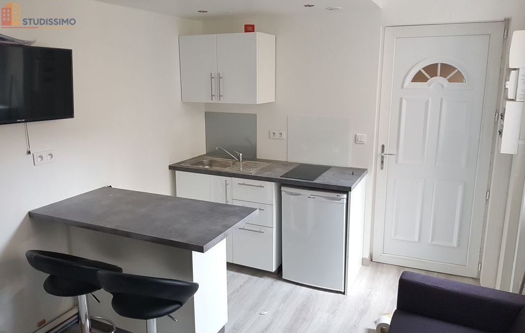 Studio meublé 17m² Saint-Étienne 42000 - RDC, donnant sur cour - Photo 2