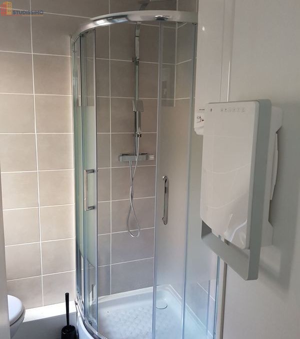 Studio meublé 17m² Saint-Étienne 42000 - RDC, donnant sur cour - Photo 1