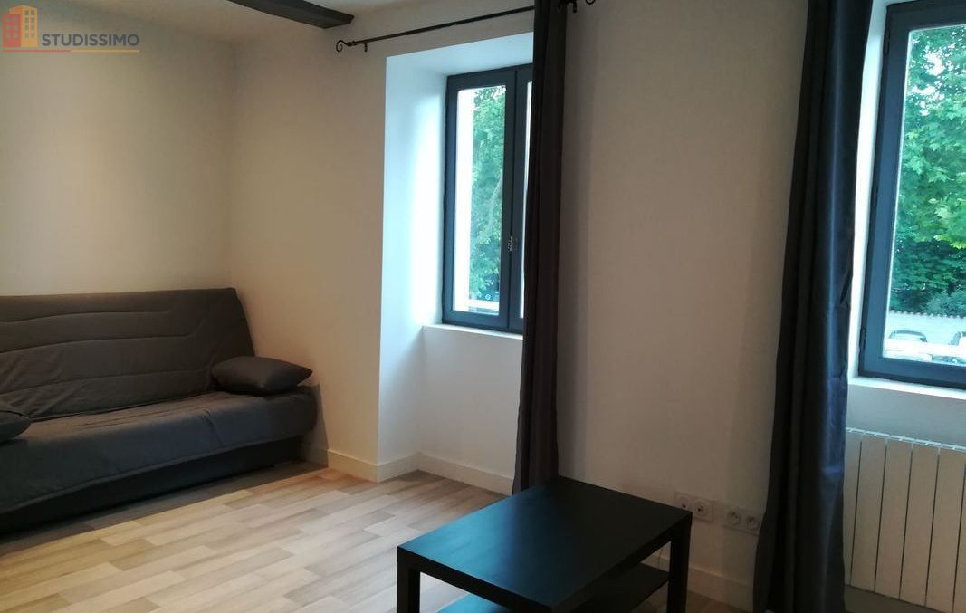 Studio meublé 32m² Montbrison - Meublé, DPE D - Photo 4
