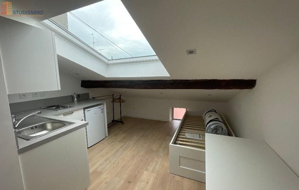 Studio meublé 12m² Saint-Étienne 42000 - Meublé, 4e étage - Photo 5