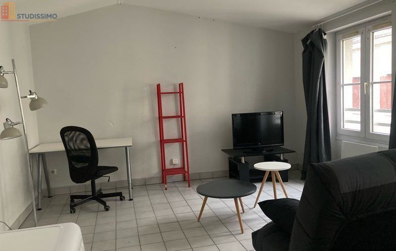Studio 30m² Saint-Étienne 42000 - Meublé, 3e étage - Photo 2