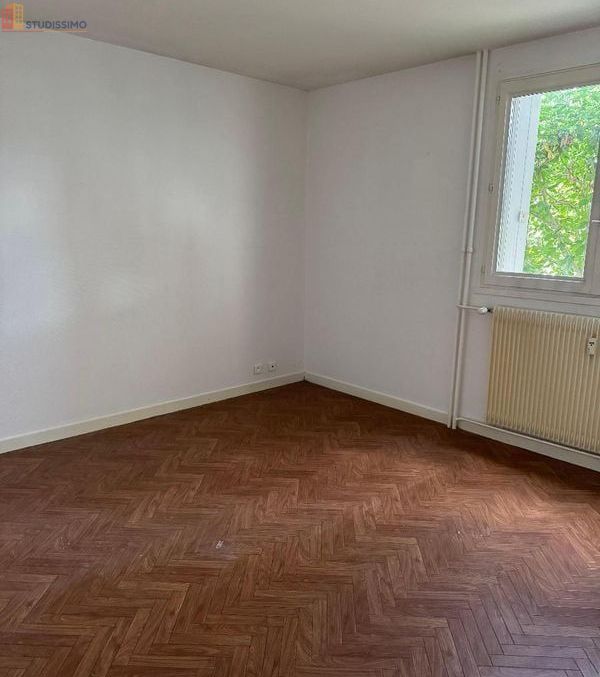 Studio 31m² Montbrison - Lumineux, proche centre-ville - Photo 2