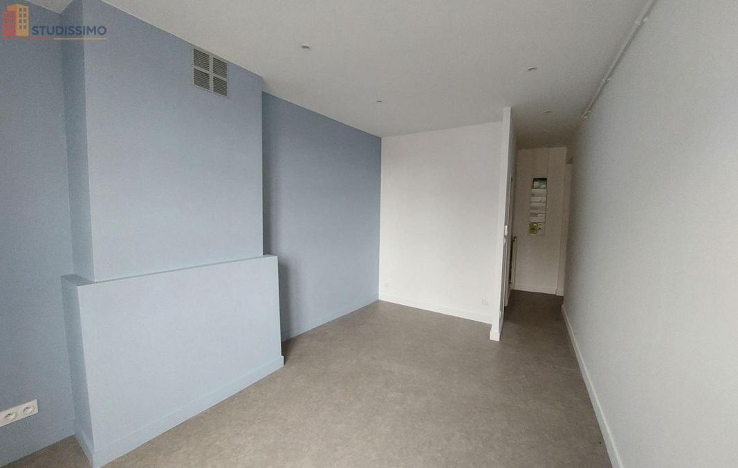 Studio 31m² Saint-Étienne centre - Étage 3, DPE D - Photo 8