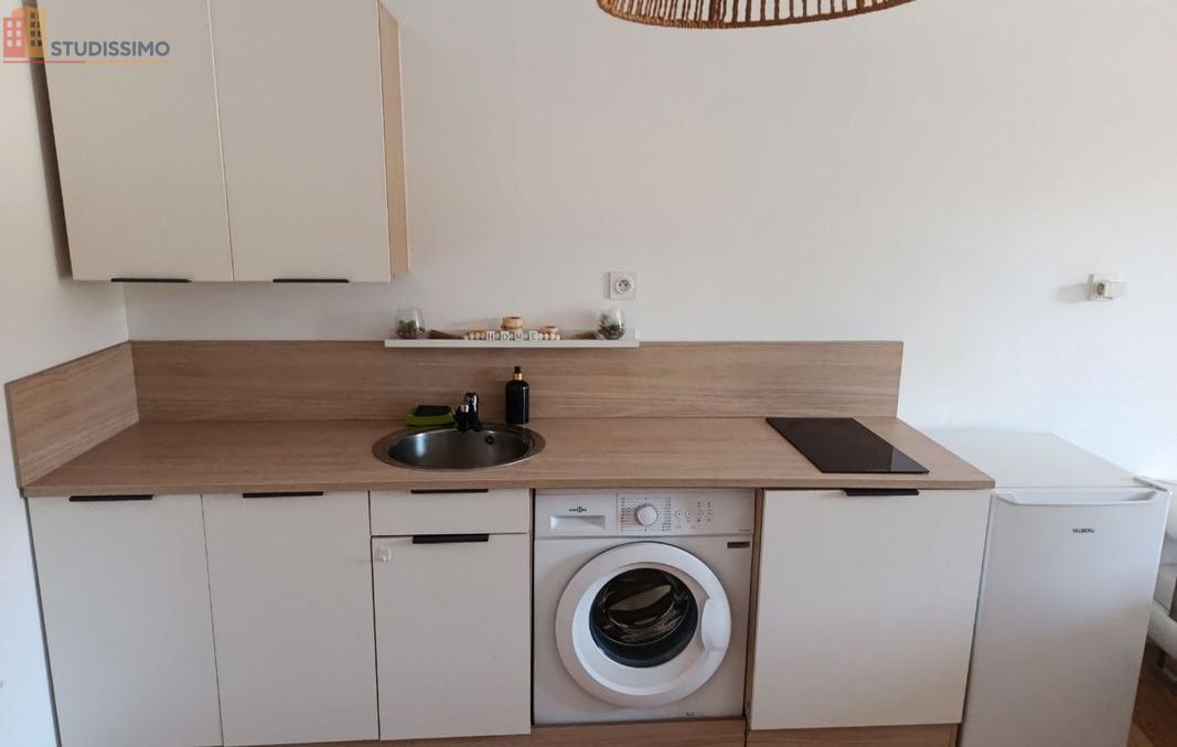 Studio meublé 65m² Rive-de-Gier - Lumineux, dernier étage - Photo 13