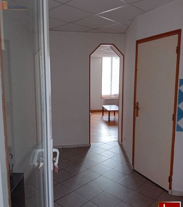Studio 25m² Roanne 42300 - 2e étage, lumineux - Photo 2