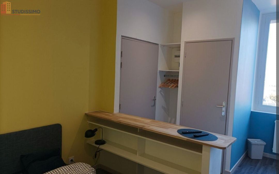 Studio meublé 18m² Saint-Étienne 42100 - Étudiant, lumineux - Photo 1