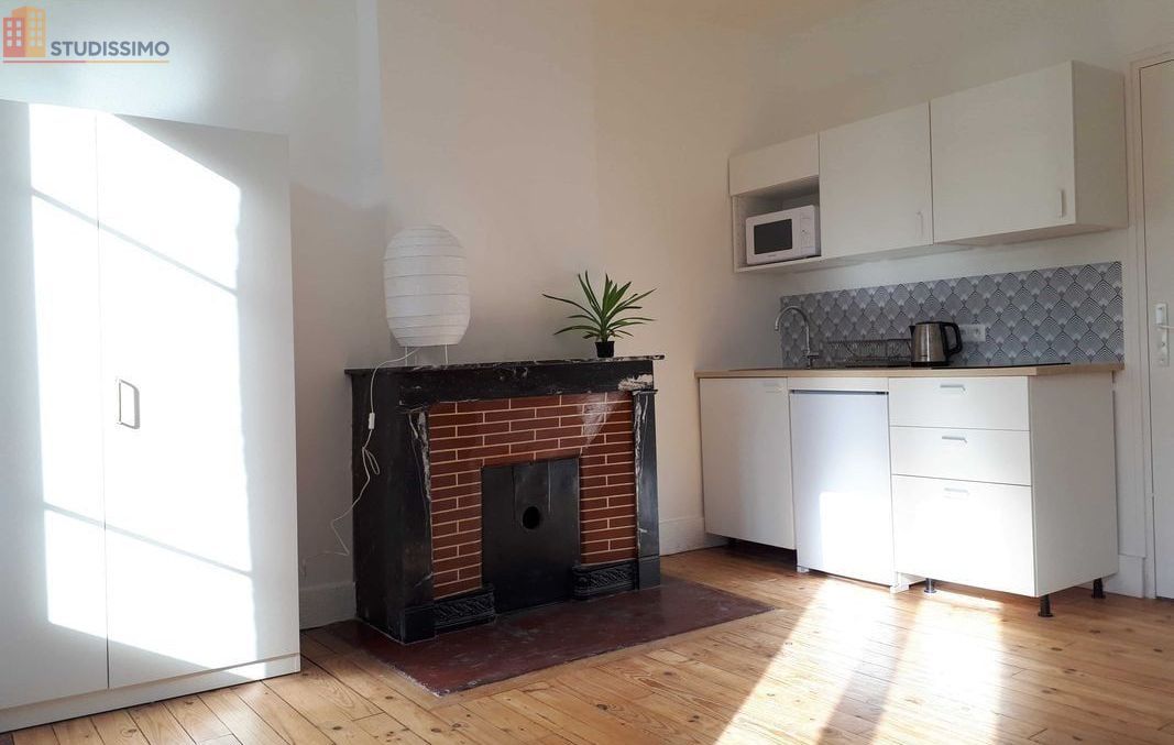 Studio 23m² Saint-Étienne centre - Lumineux, meublé - Photo 2