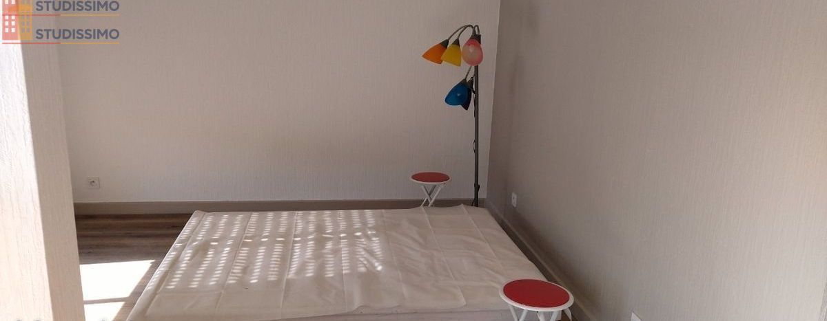 Studio 30m² Saint-Étienne centre - Meublé, grand séjour - Photo 1
