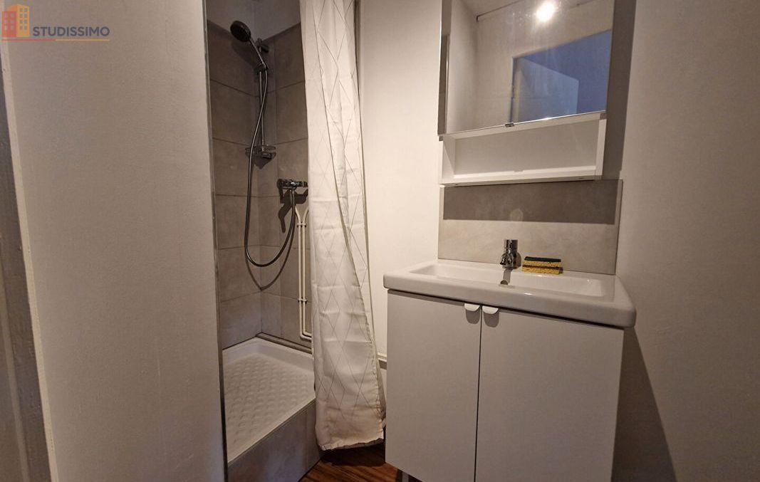 Studio meublé 19m² Saint-Étienne 42000 - Meublé, 4e étage - Photo 3