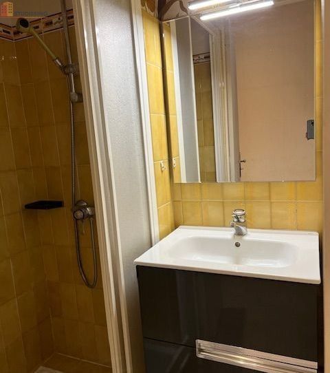 Studio meublé 21m² Montbrison - Meublé, 1er étage - Photo 5
