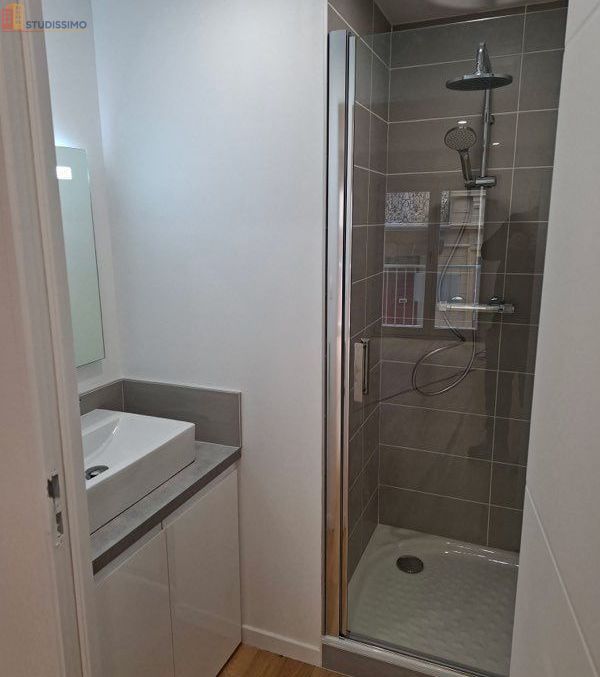 Studio meublé 22m² Montbrison centre - Meublé, lumineux - Photo 20