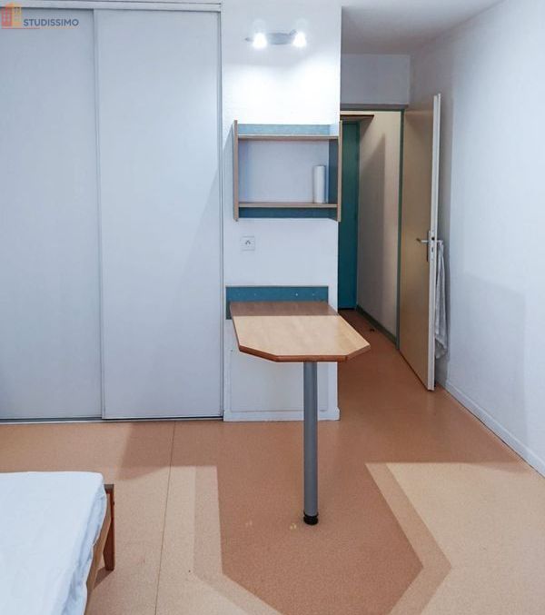 Studio meublé 20m² Saint-Étienne 42100 - Meublé, 3e étage - Photo 1