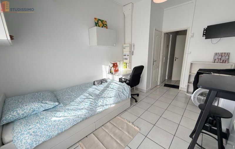 Studio meublé 17m² Saint-Étienne 42100 - Meublé, dernier étage - Photo 5