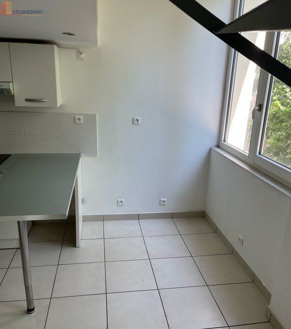 Studio 24m² Saint-Étienne 42100 - Duplex, lumineux - Photo 5