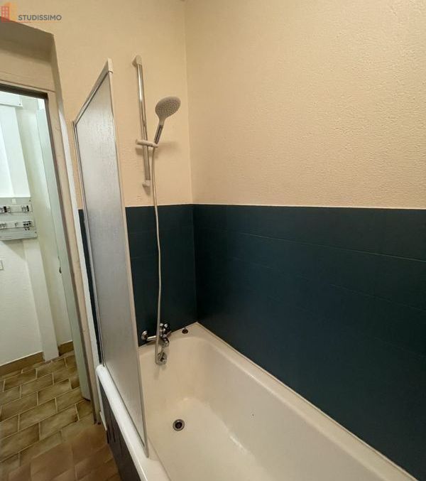 Studio meublé 30m² Jullianges - Meublé, DPE D - Photo 2