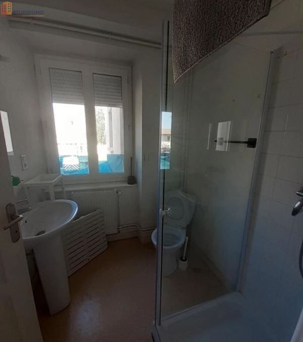 Studio meublé 25m² Sainte-Sigolène - Plein centre, lumineux - Photo 1
