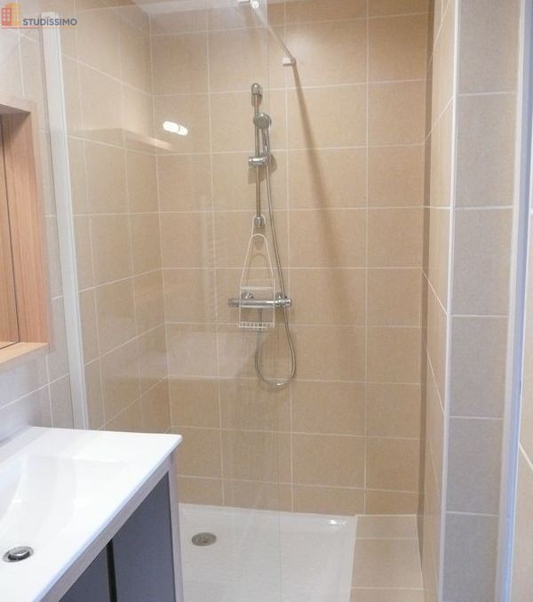 Studio meublé 18m² Le Puy-en-Velay - Calme, vue, parking - Photo 2