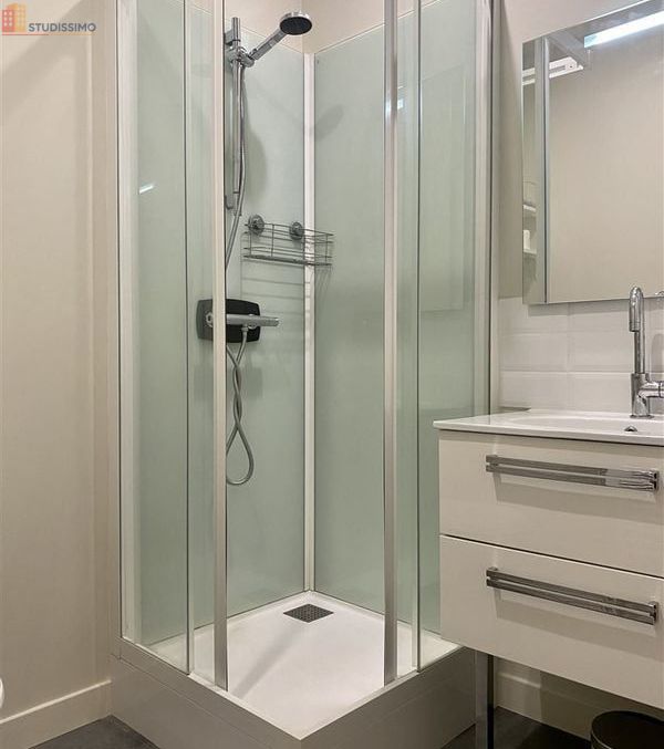 Studio meublé 33m² Nantes centre - Meublé, 2e étage - Photo 1