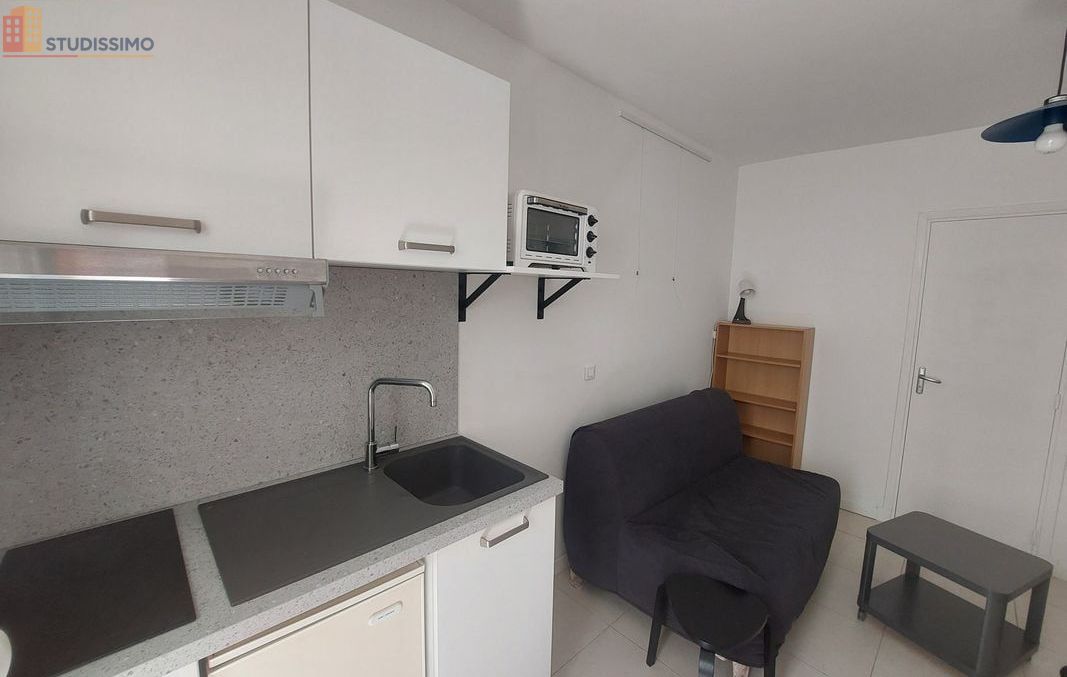 Studio meublé 14m² Nantes centre - Proche cathédrale - Photo 3