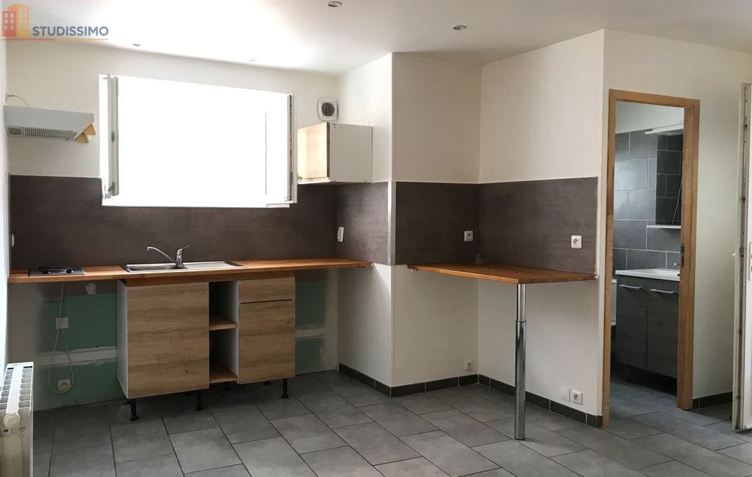 Studio à Corbeilles