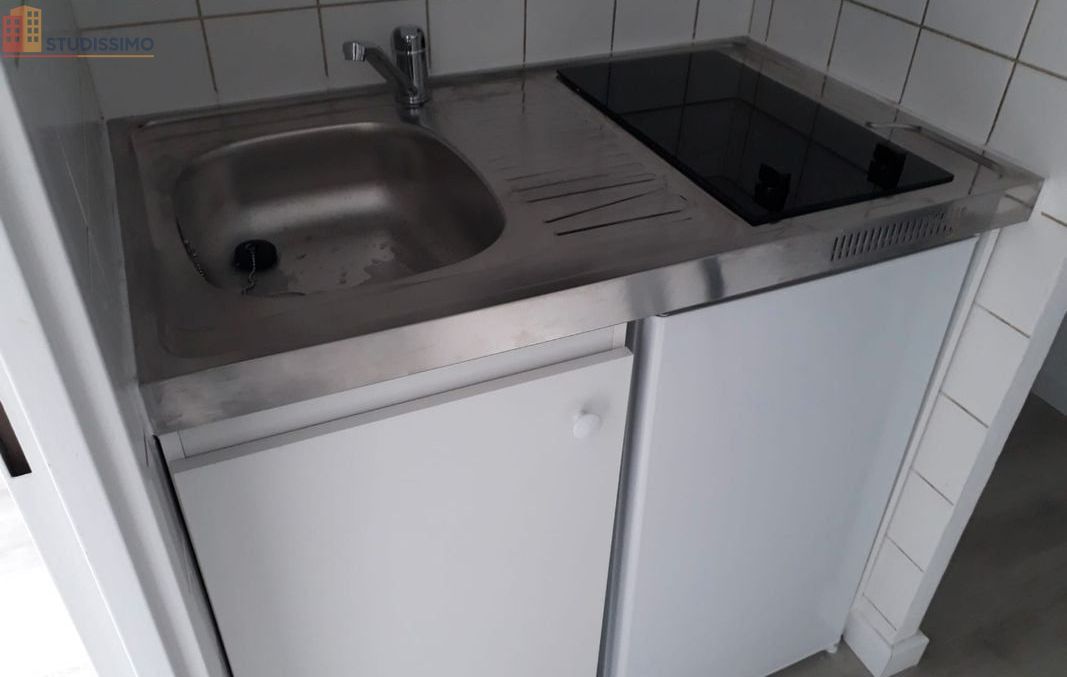 Studio meublé 18m² Orléans 45100 - Meublé, 1er étage - Photo 1