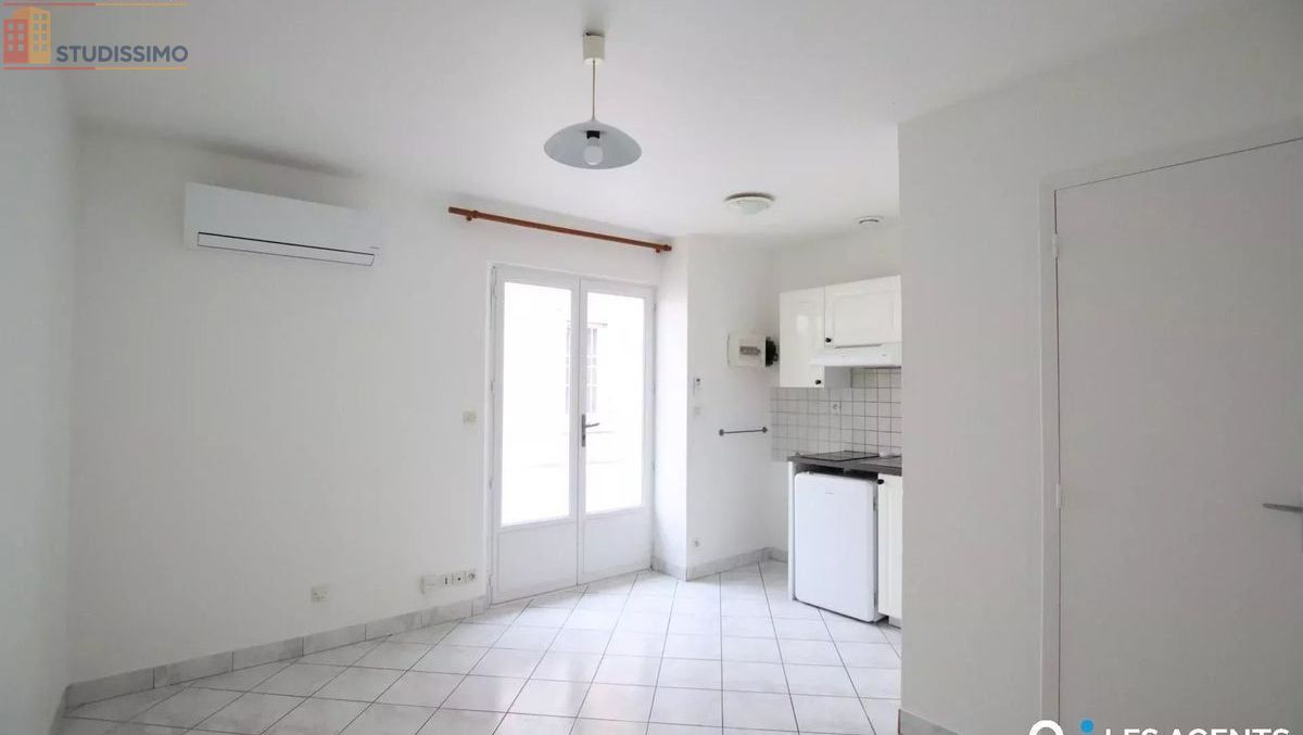 Studio 16m² Fleury-les-Aubrais - sans caractéristique - Photo 4