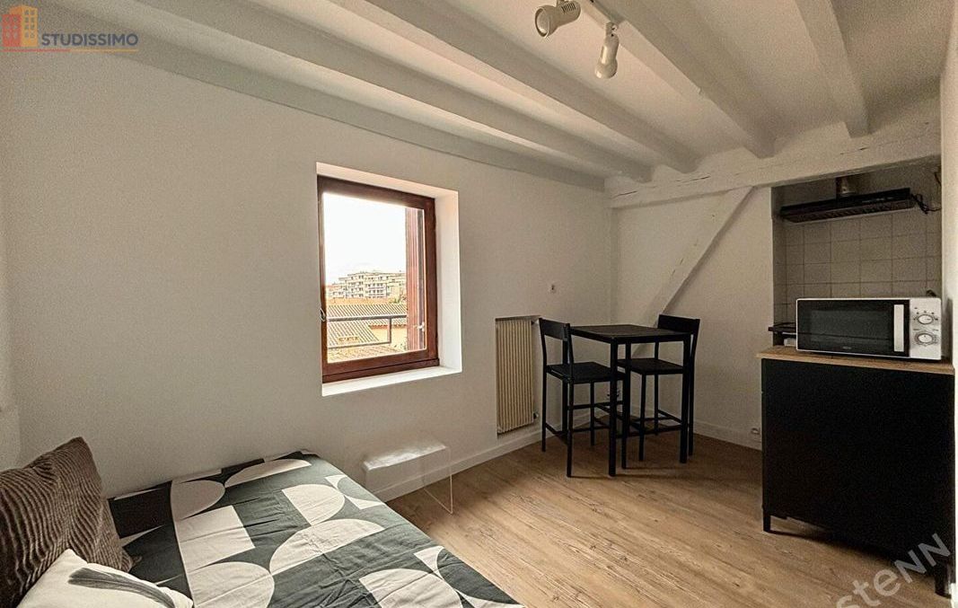 Studio meublé 12m² Agen centre - Calme, dernier étage - Photo 4