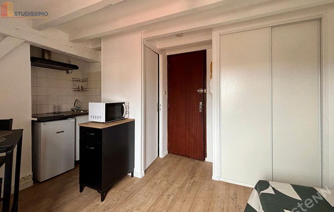 Studio meublé 12m² Agen centre - Calme, dernier étage - Photo 2