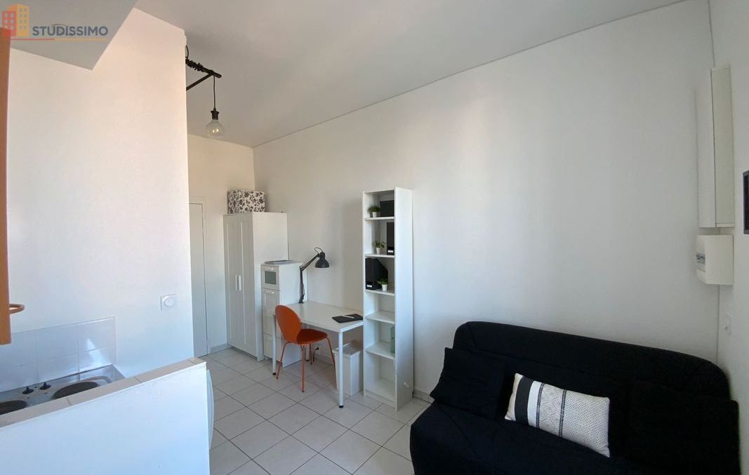 Studio meublé 14m² Nantes centre - Proche CHU, lumineux - Photo 1
