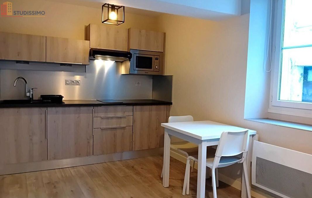 Studio meublé 25m² Orléans - Meublé, DPE D - Photo 4