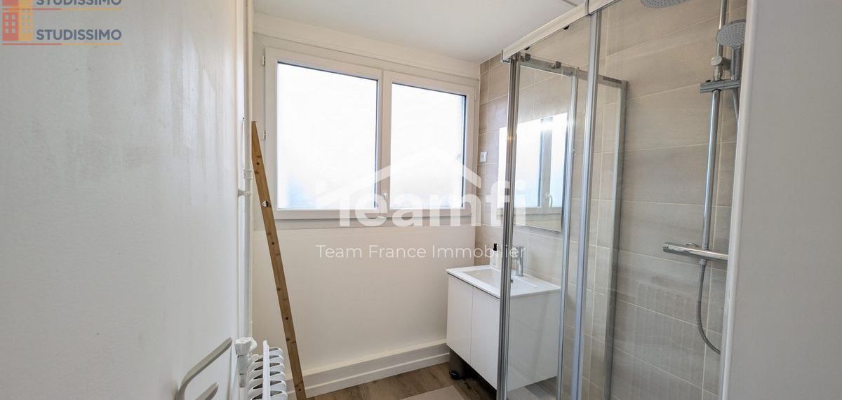 Studio meublé 10m² Fleury-les-Aubrais - Meublé, 2e étage - Photo 5