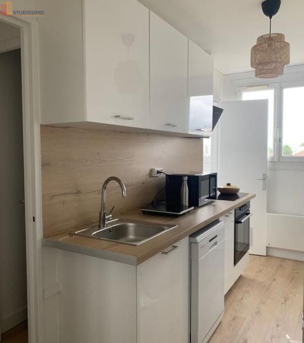 Studio 9m² Nantes 44000 - Meublé, au 4e étage - Photo 4