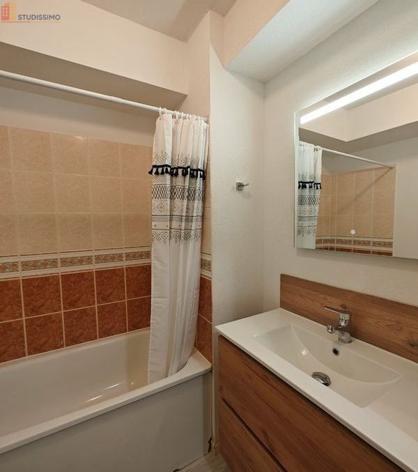 Studio meublé 18m² Orléans 45100 - Meublé, 3e étage - Photo 2