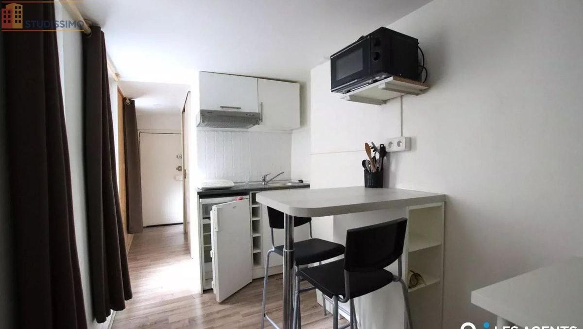 Studio meublé 18m² Orléans - Meublé, 1er étage - Photo 4