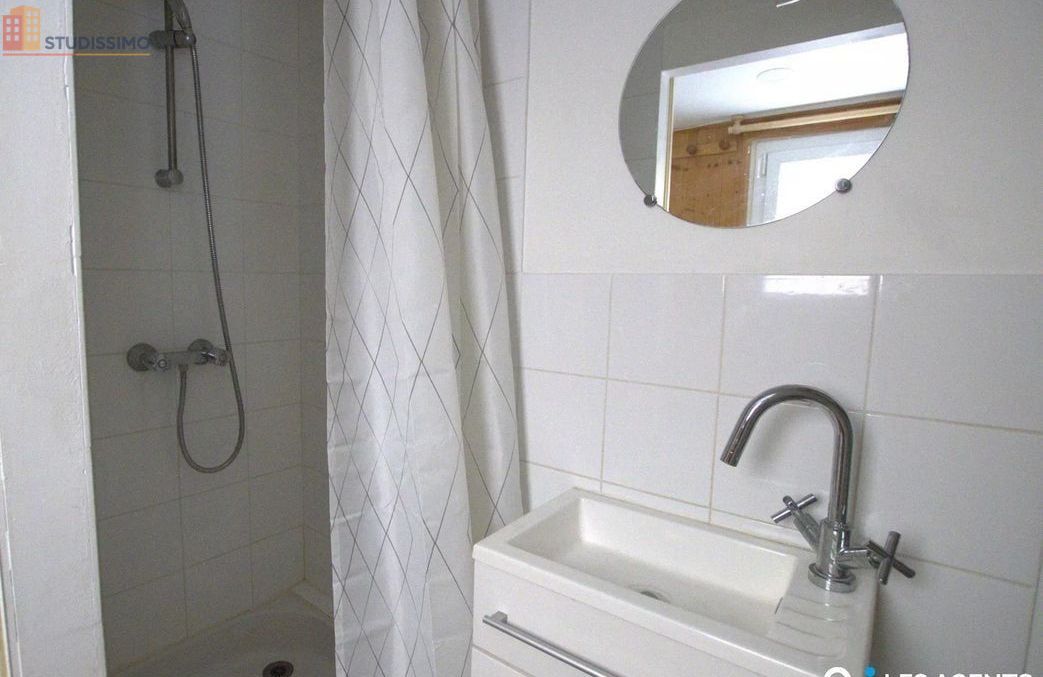 Studio meublé 18m² Orléans - Meublé, 1er étage - Photo 3
